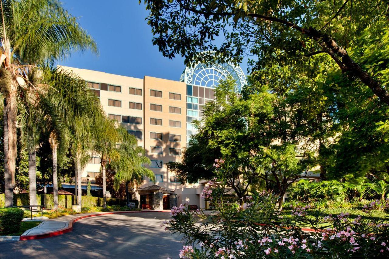 Sheraton Fairplex Suites & Conference Center Pomona Bagian luar foto